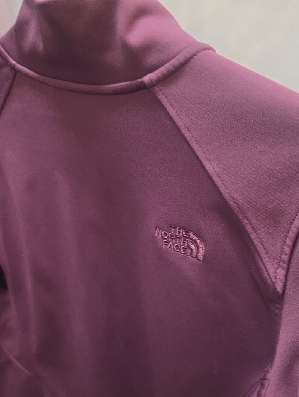 The North Face Women's Plum Zip-Up Jacket - Picture 9 of 10